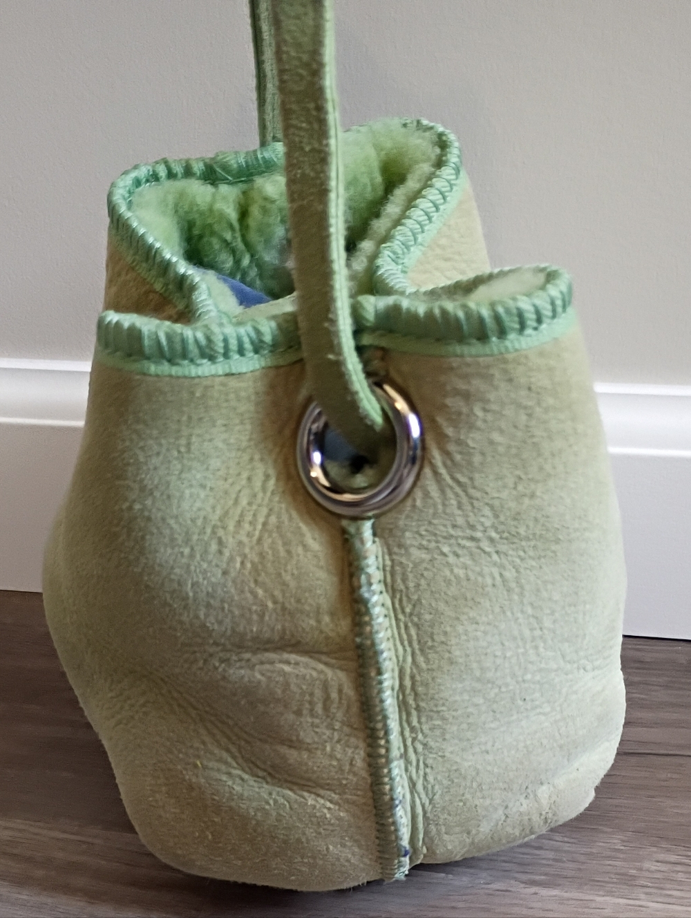 UGG Vintage Y2K Light Green Suede Sherpa Chunky Puff Mini Bucket Tote Handbag - Picture 4 of 8